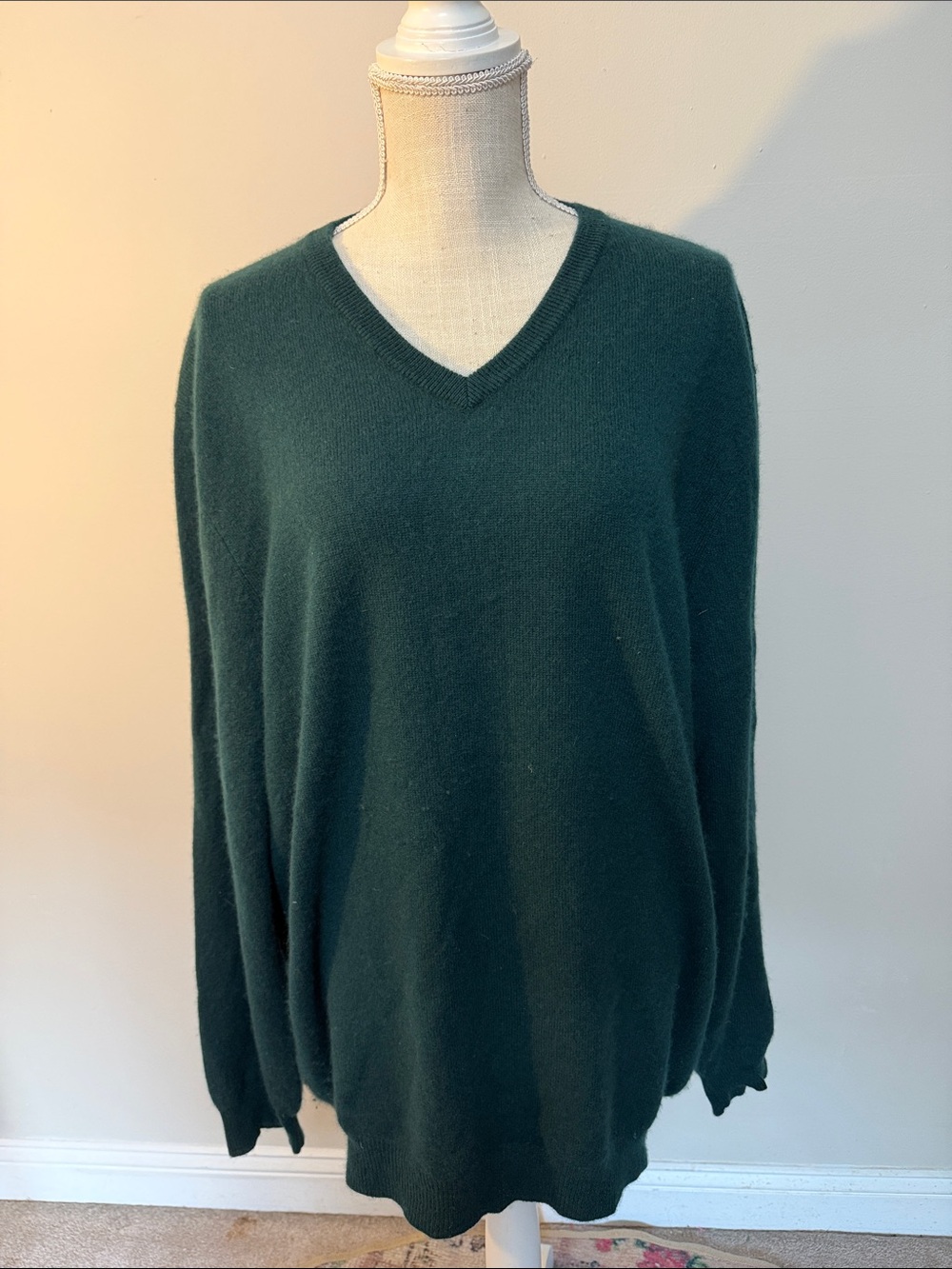 Club Room Men’s Forest Green V-Neck Cashmere Sweater